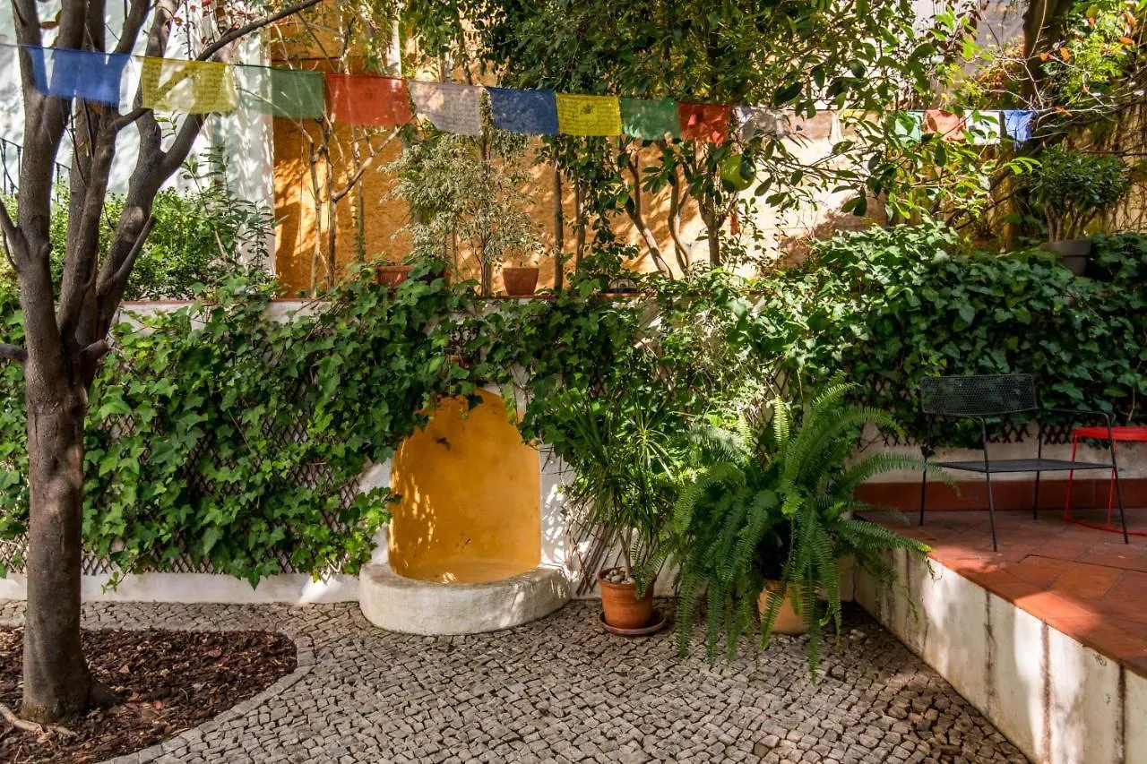 Lost Lisbon :: Avenida House Portugalia